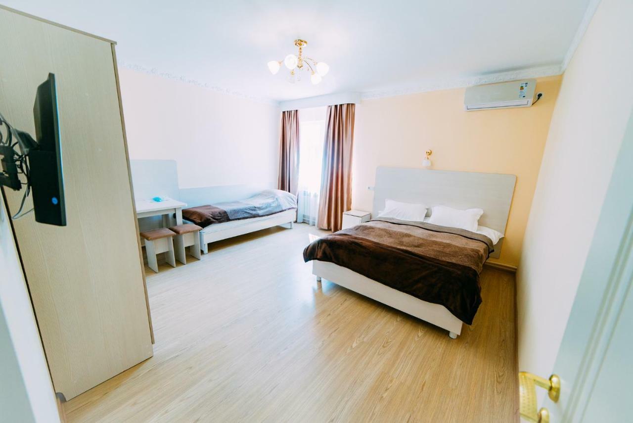 Hotel 224 Almaty Esterno foto